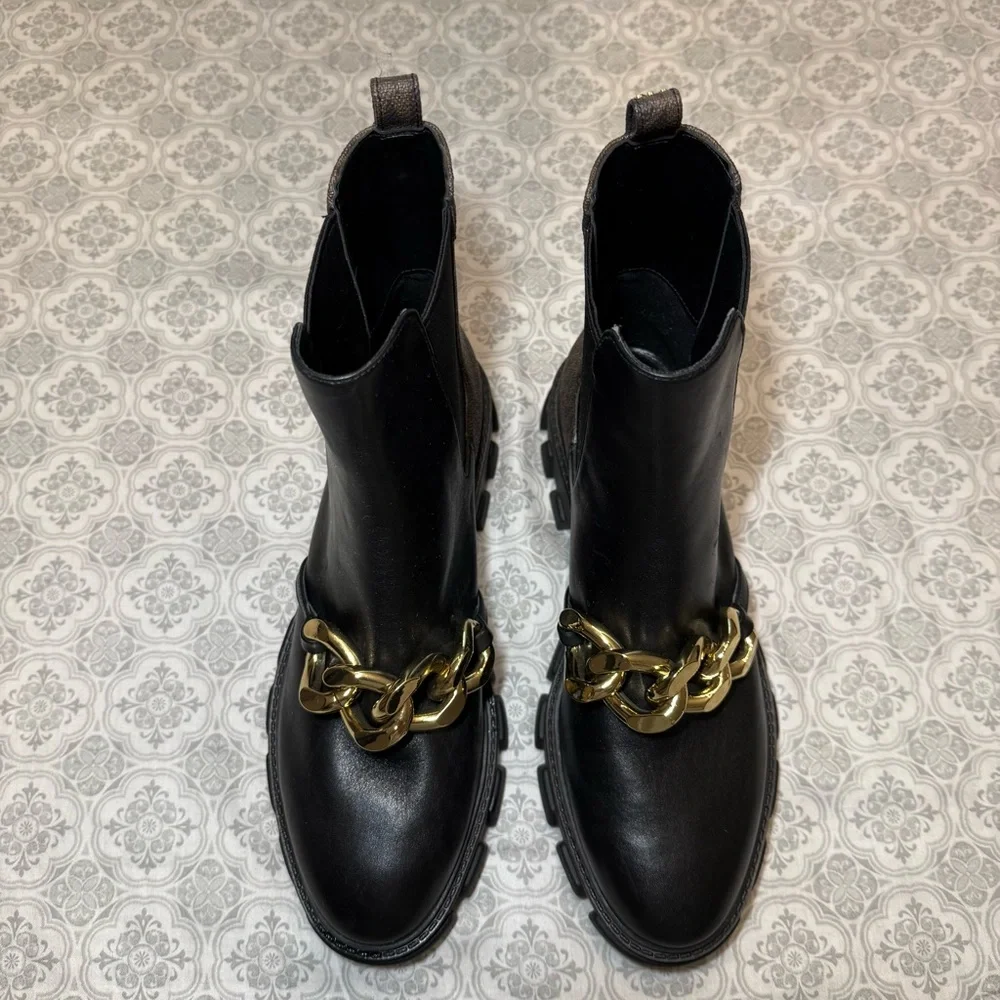 MICHAEL MICHAEL KORS Women's Scarlett Lug Sole Chain Chelsea Booties Size 8.5